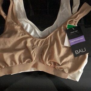 Set of 2 Bali comfort revolution seamless crop top bras size L NWT